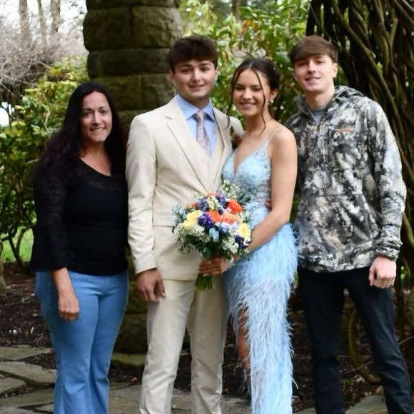 💚 Mendingheart55 is live! Let’s makes some sales! 🥰💚when I’m live -my items - Picture 12 of 14